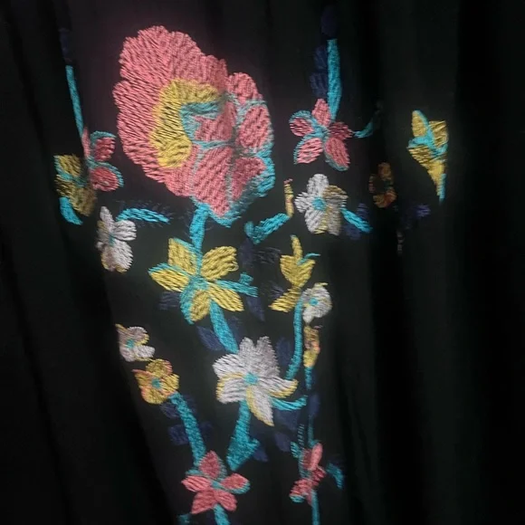 Wrangler Black Ruffled Top - Picture 4 of 7